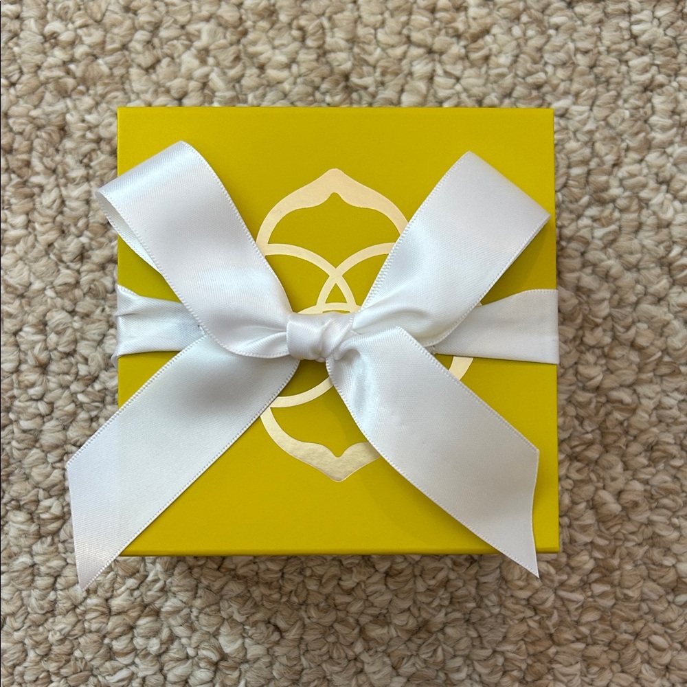 Kendra Scott Gift Box with White Ribbon